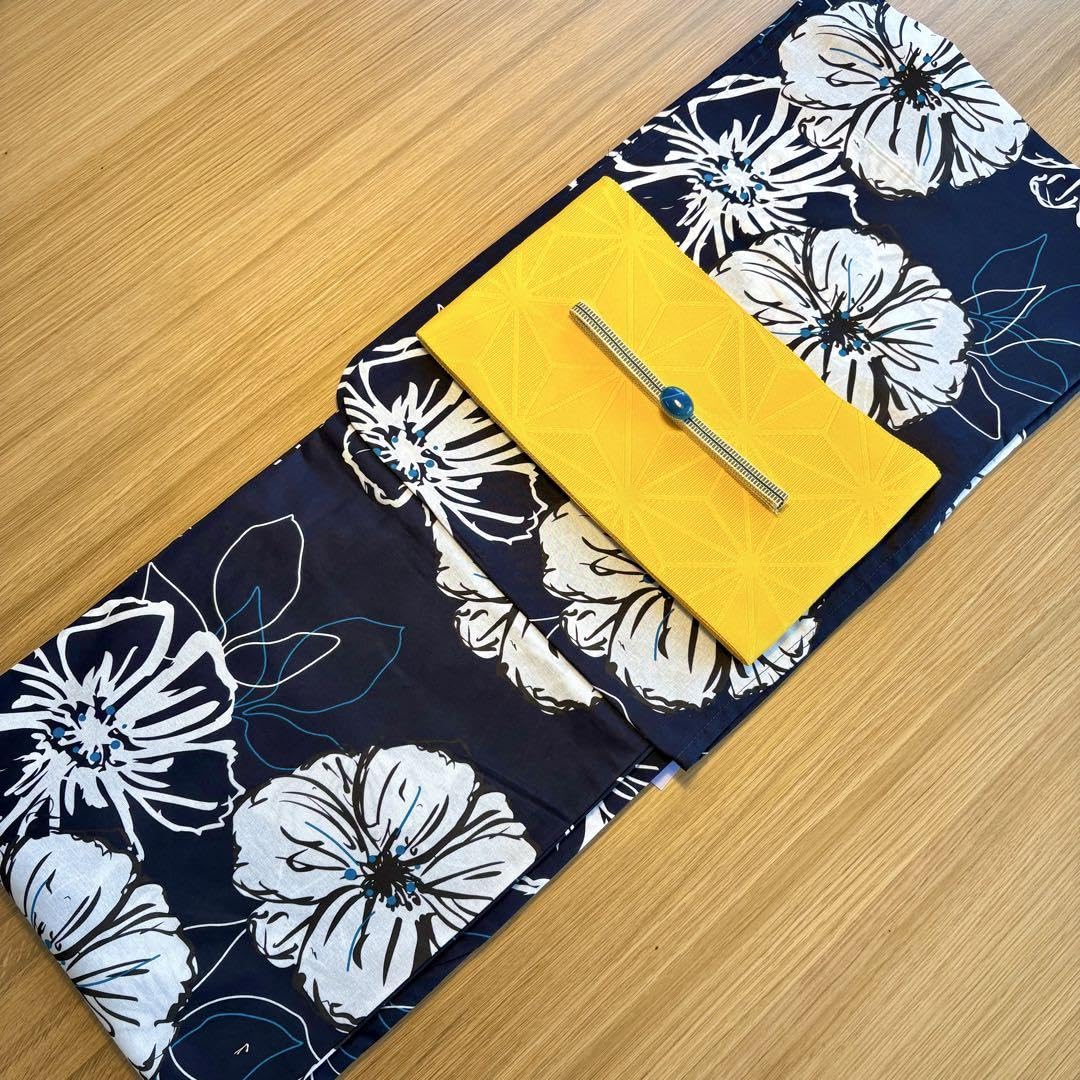 レトロモダンな大人浴衣セット◆濃紺地に白の大輪花✖️麻の葉柄半幅帯◆涼しげ夏着物 Amazon.co.jp: レトロモダンな大人浴衣セット◇濃紺地に白の大輪花